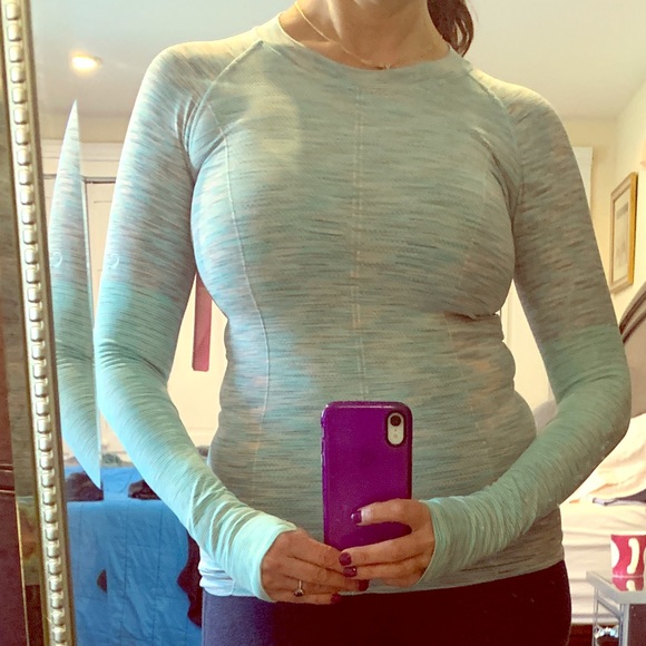 climawear Tops - 🌼NWT Seamless performance shirt